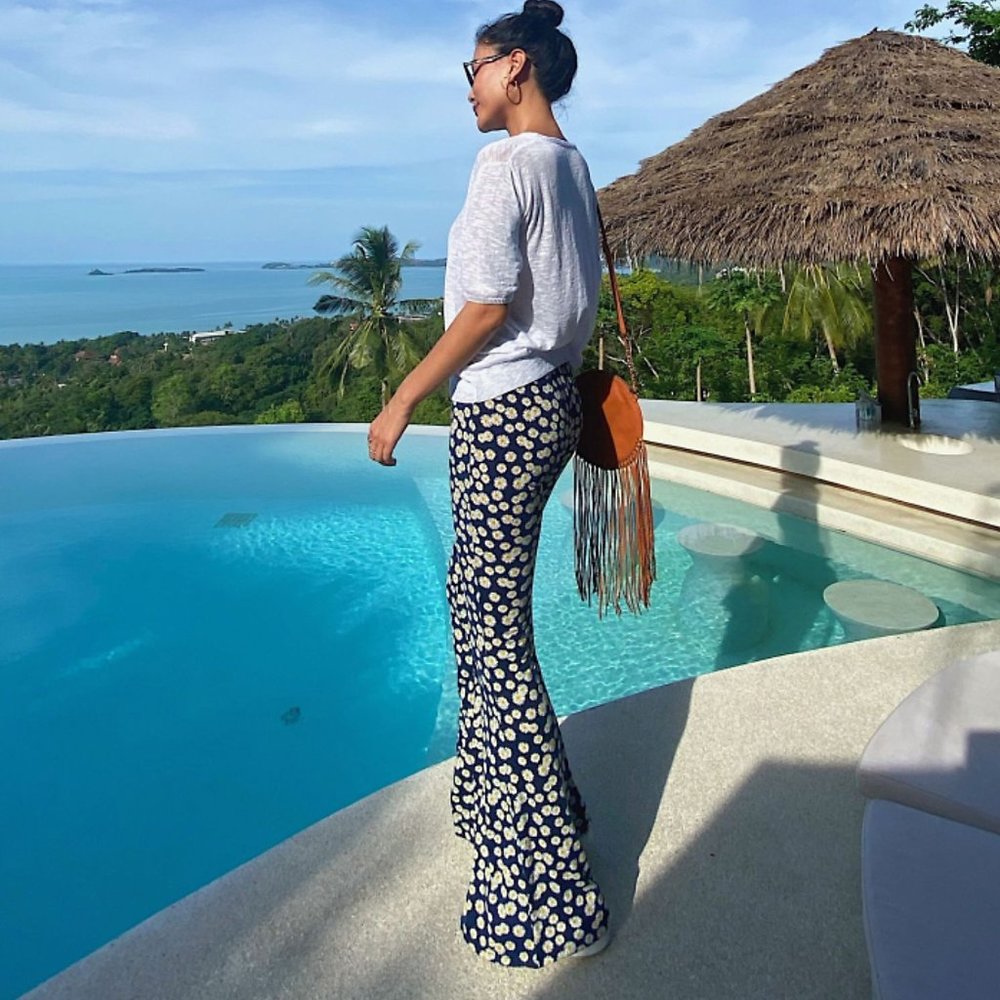 Flower Chic Daisy Printed High Rise Navy Pull-On Jersey Flare Pant